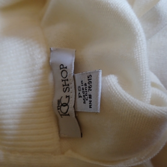 The Tog Shop Turtle Neck Sweater - Picture 7 of 9